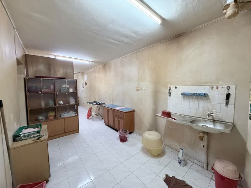 Rumah Flat untuk Dijual di Tasek Seri Alam - Eric Tang - Kitchen - PropertyGuru.com.my