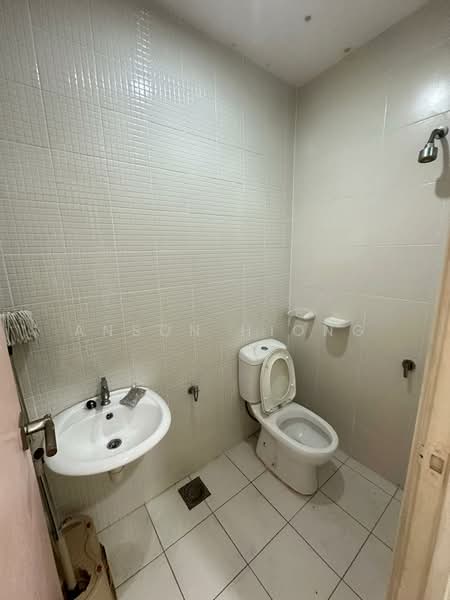 Service Residence for Rent at Sky Loft Premium Suites - Anson Hiong - Bathroom - PropertyGuru.com.my
