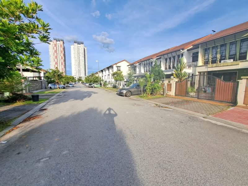 2.5-storey Terraced House for Sale in Bandar Kinrara Seksyen 5 (Bandar Kinrara) - SUNNY YONG - Exterior - PropertyGuru.com.my