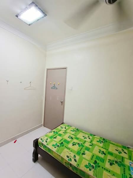 Pangsapuri untuk Dijual di Kipark Apartment - Daniel Ling - Bedroom - PropertyGuru.com.my
