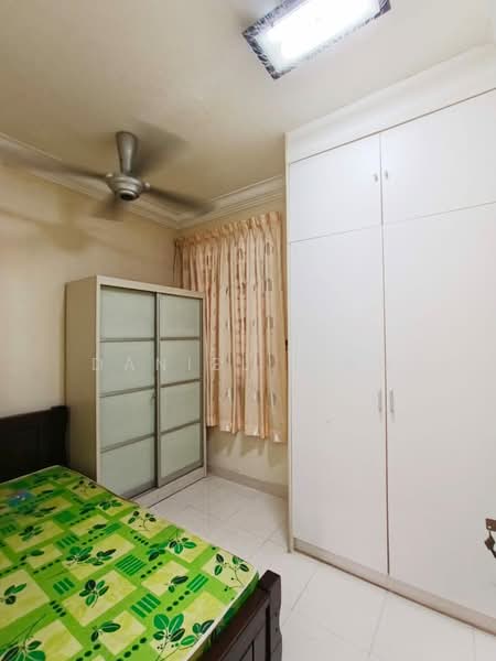 Pangsapuri untuk Dijual di Kipark Apartment - Daniel Ling - Bedroom - PropertyGuru.com.my
