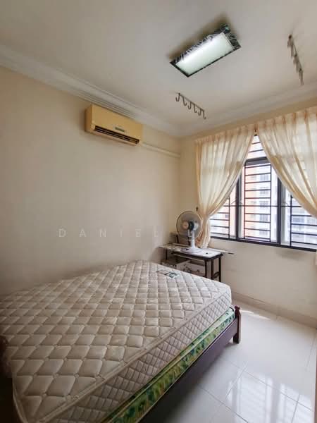 Pangsapuri untuk Dijual di Kipark Apartment - Daniel Ling - Bedroom - PropertyGuru.com.my