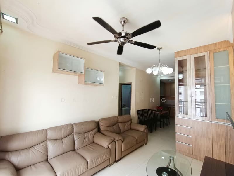 Pangsapuri untuk Dijual di Kipark Apartment - Daniel Ling - Living Room - PropertyGuru.com.my