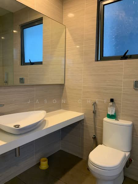 Servis Apartment untuk Disewa di Eve Suite / NZX Square - Jason Chee - Bathroom - PropertyGuru.com.my