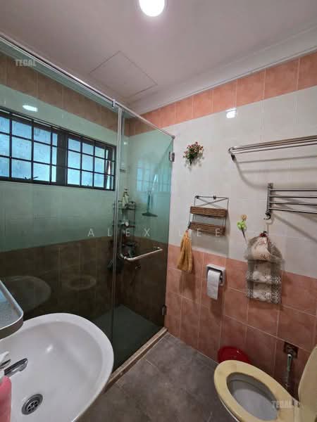 Rumah Berkembar untuk Dijual di Klang (Selangor) - Alex Lee - Bathroom - PropertyGuru.com.my