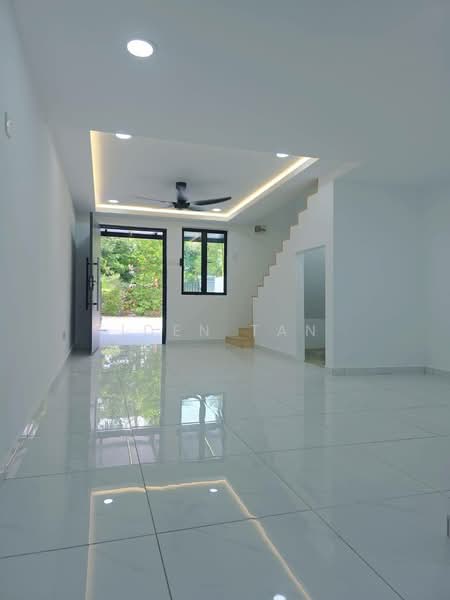 Rumah Teres 2 Tingkat untuk Dijual di Taman Seri Senai (Senai) - Iden Tan - Living Room - PropertyGuru.com.my