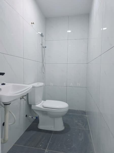 Rumah Teres 2 Tingkat untuk Dijual di Taman Seri Senai (Senai) - Iden Tan - Bathroom - PropertyGuru.com.my