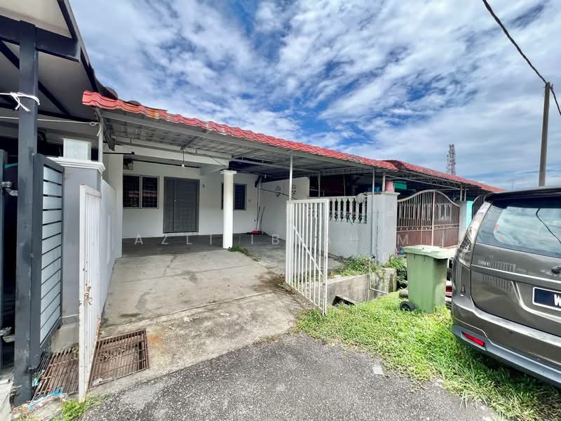 Rumah Teres 1 Tingkat untuk Dijual di Bandar Tasik Kesuma (Beranang) - Azli Ibrahim - Exterior - PropertyGuru.com.my