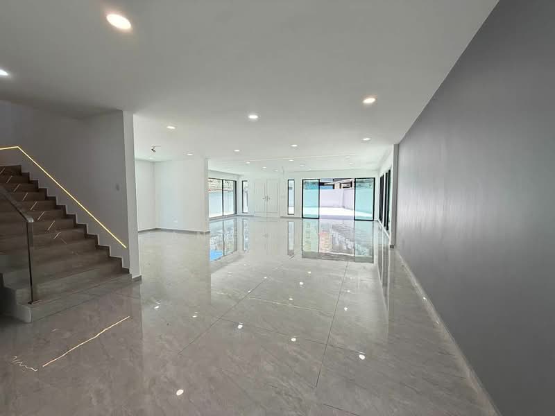 Bungalow for Sale in Taman Kebun Teh (Johor Bahru) - Tan Bing Yi - Interior - PropertyGuru.com.my
