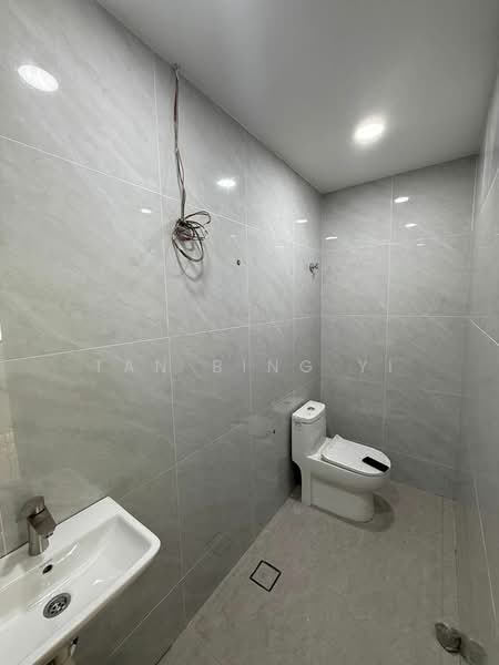 Bungalow for Sale in Taman Kebun Teh (Johor Bahru) - Tan Bing Yi - Bathroom - PropertyGuru.com.my
