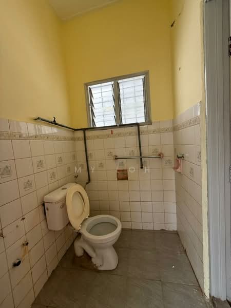 2-storey Terraced House for Sale in Bandar Baru Selayang (Selayang) - MY Loh - Bathroom - PropertyGuru.com.my