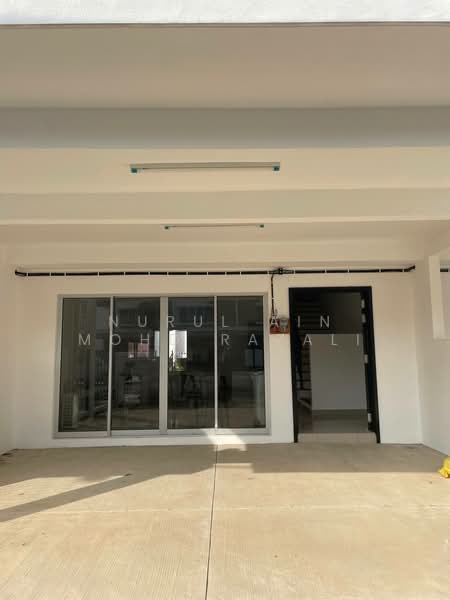 2-storey Terraced House for Rent in Senawang (Negeri Sembilan) - Nurul Ain Mohd Razali - Entrance - PropertyGuru.com.my