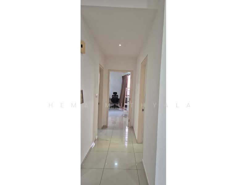 Kondominium untuk Disewa di Mirage By The Lake - Hema Muthyala - Corridor - PropertyGuru.com.my