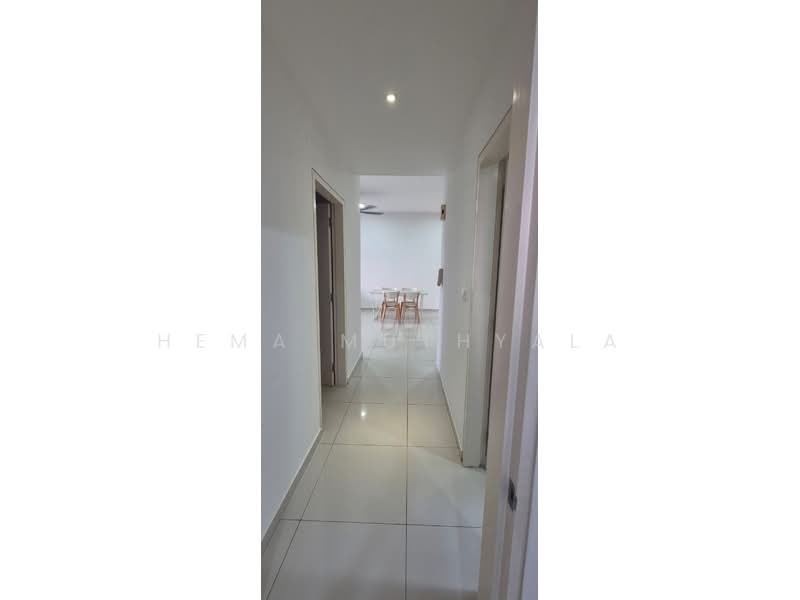 Kondominium untuk Disewa di Mirage By The Lake - Hema Muthyala - Corridor - PropertyGuru.com.my