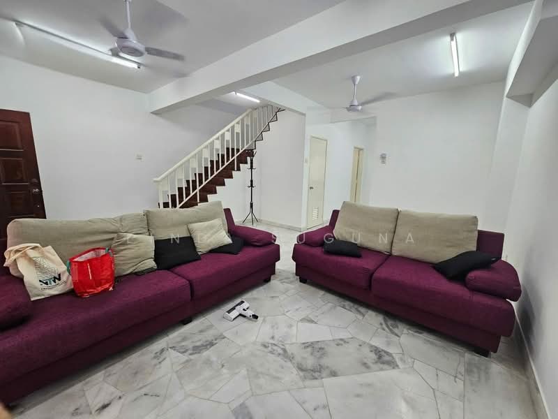 Rumah Teres 2 Tingkat untuk Dijual di Putra Heights (Subang Jaya) - Linda Suguna - Living Room - PropertyGuru.com.my