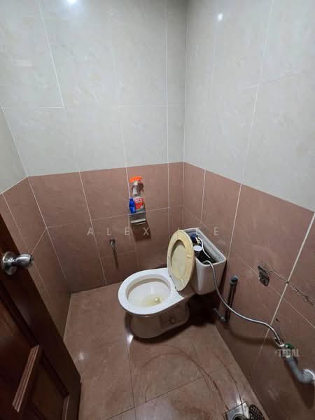Condominium for Sale at Dynasty Condo (Dinasti Klang) - Alex Lee - Bathroom - PropertyGuru.com.my