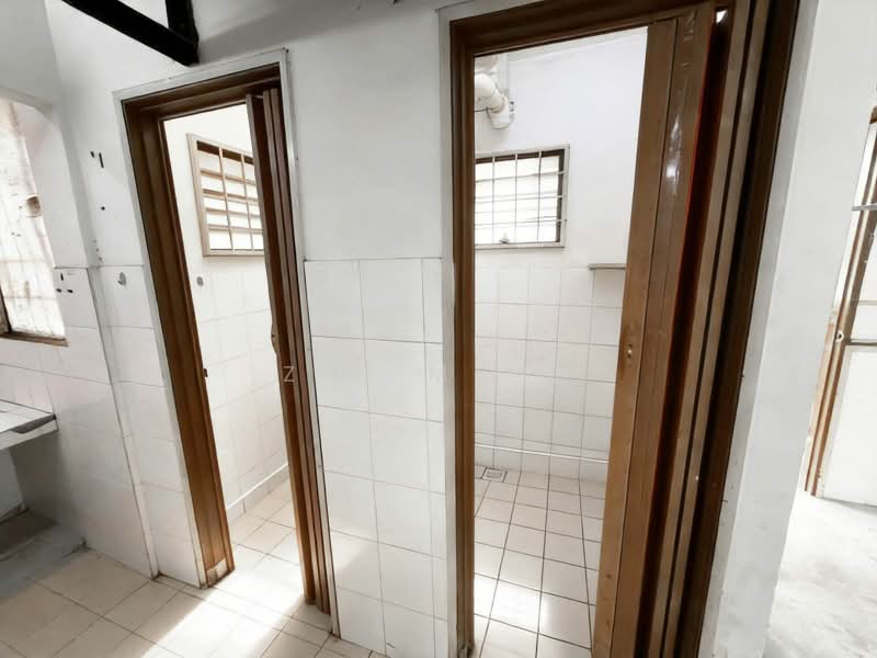 Flat for Rent at Pangsapuri Seroja - Zhi Ming - Bathroom - PropertyGuru.com.my