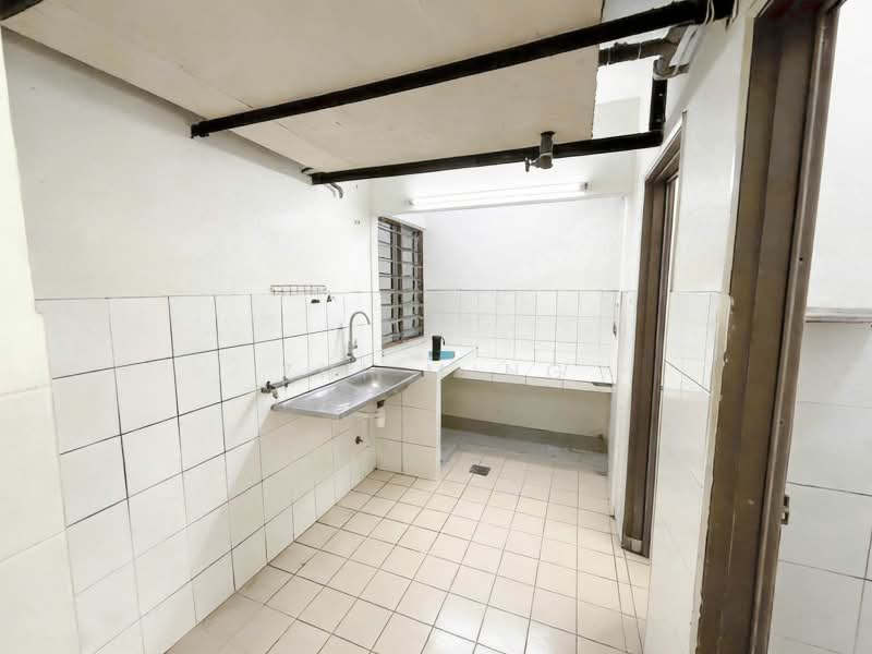 Flat for Rent at Pangsapuri Seroja - Zhi Ming - Kitchen - PropertyGuru.com.my