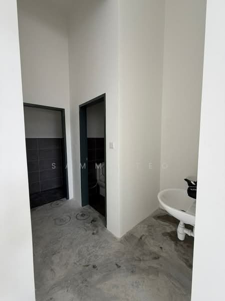 Retail Space for Rent in Kulai (Johor) - SAMMY TEO - Bathroom - PropertyGuru.com.my