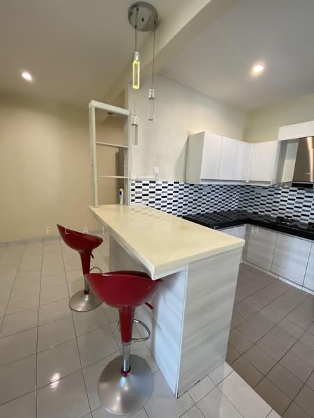 Apartment for Sale at 162 Residency - Elaine Cheah - Kitchen - PropertyGuru.com.my
