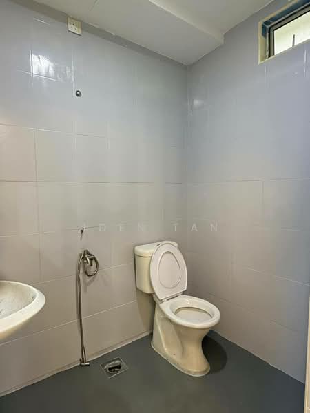 Apartment for Sale at Sri Awana Townhouse - Iden Tan - Bathroom - PropertyGuru.com.my