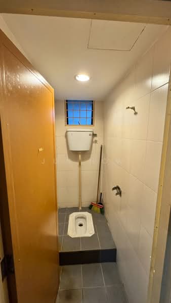 Shop for Rent in Laman Rimbunan (Kepong) - Jun How - Bathroom - PropertyGuru.com.my