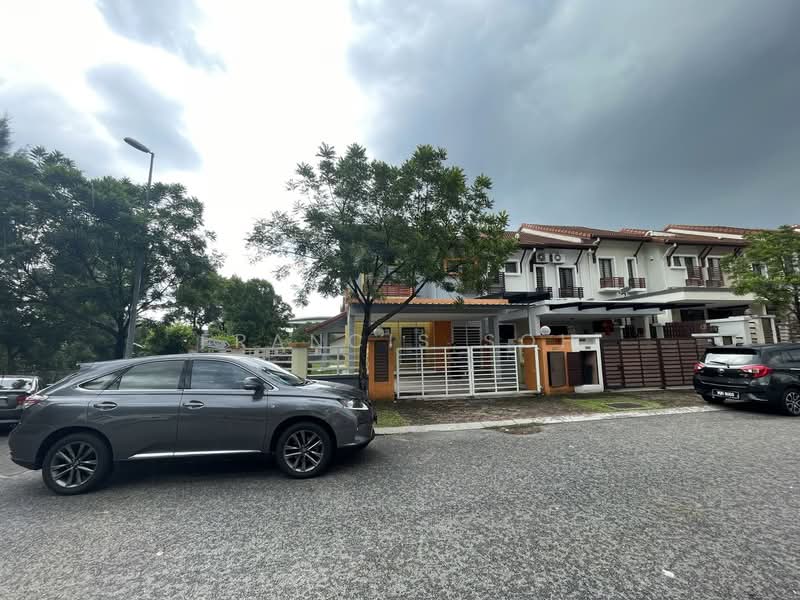 2-storey Terraced House for Sale in Bandar Kinrara Seksyen 9 (Bandar Kinrara) - Francis Soh - Exterior - PropertyGuru.com.my
