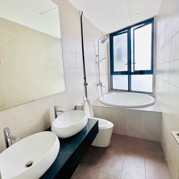 Service Residence for Rent at KL Gateway Premium Residences - Nicholas Ooi - Bathroom - PropertyGuru.com.my