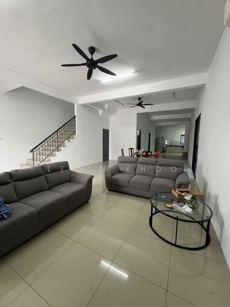 Rumah Berkembar untuk Dijual di Taman Scientex Rawang (Rawang) - Levin Khoo - Living Room - PropertyGuru.com.my
