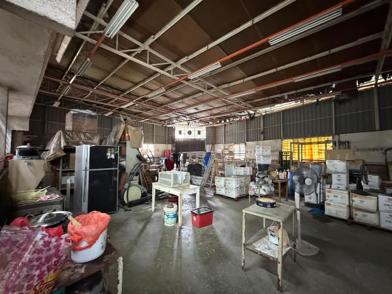 Kilang Teres untuk Dijual di Bukit Kinrara Industrial Park (Puchong) - Dan Lo - Interior - PropertyGuru.com.my