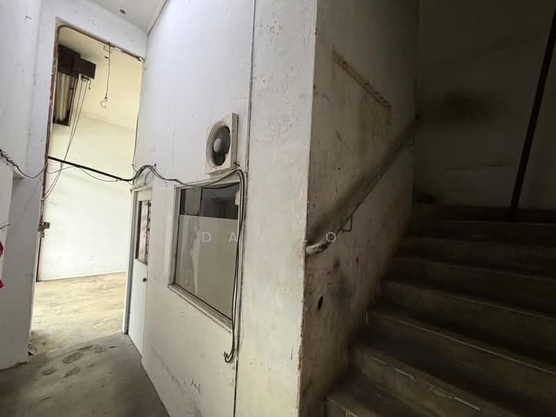 Kilang Teres untuk Dijual di Bukit Kinrara Industrial Park (Puchong) - Dan Lo - Corridor - PropertyGuru.com.my