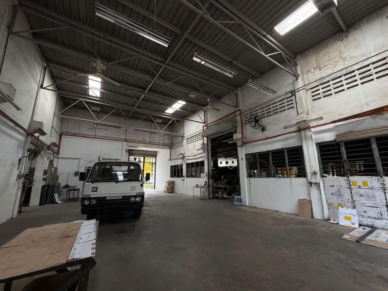 Kilang Teres untuk Dijual di Bukit Kinrara Industrial Park (Puchong) - Dan Lo - Interior - PropertyGuru.com.my