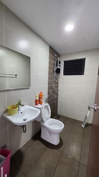 Condominium for Rent at Paraiso Residence @ The Earth - Clarence Chong - Bathroom - PropertyGuru.com.my