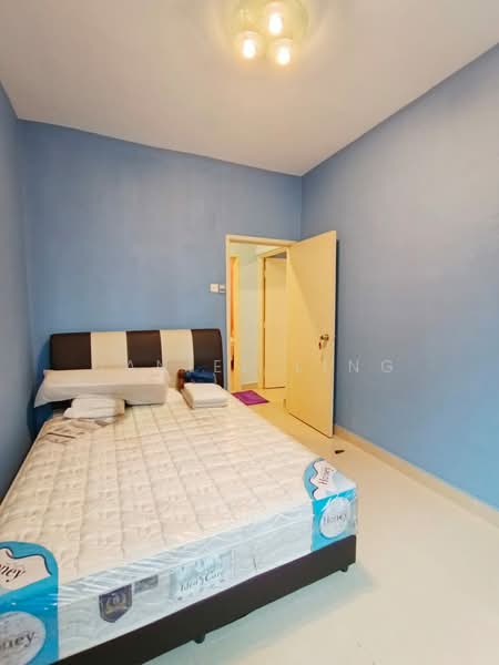 Pangsapuri untuk Dijual di Kipark Apartment - Daniel Ling - Bedroom - PropertyGuru.com.my