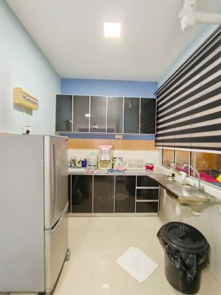 Pangsapuri untuk Dijual di Kipark Apartment - Daniel Ling - Kitchen - PropertyGuru.com.my