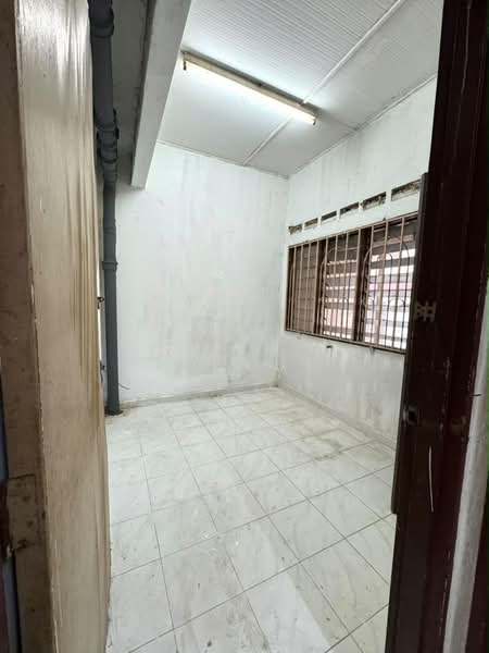 2-storey Terraced House for Sale in Taman Johor Jaya (Johor Bahru) - Iden Tan - Interior - PropertyGuru.com.my