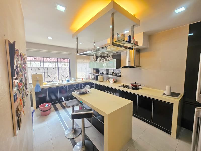 2-storey Terraced House for Sale in Bandar Puteri Puchong (Puchong) - SUNNY YONG - Kitchen - PropertyGuru.com.my