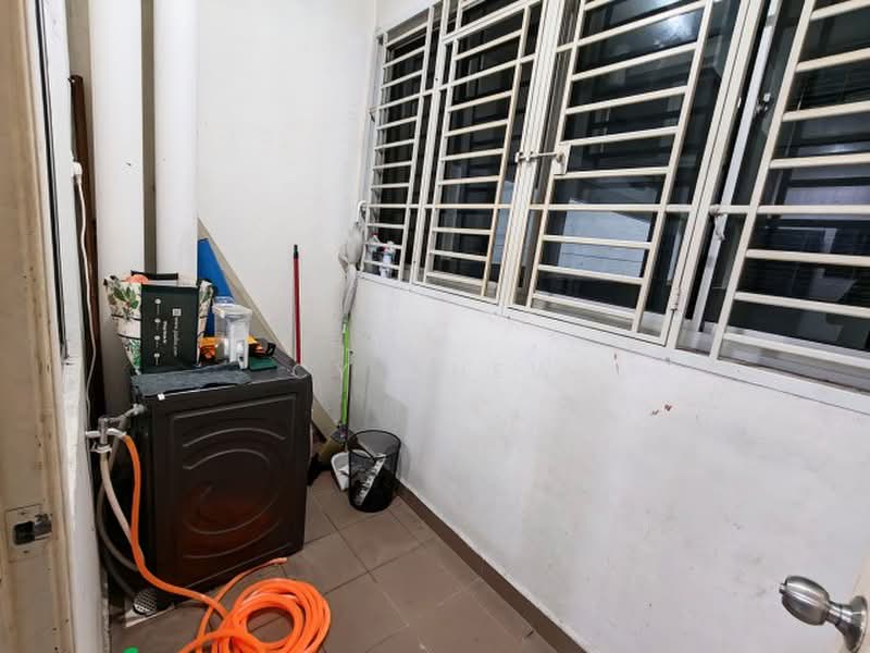 Pangsapuri untuk Disewa di Mutiara - CY Chew - Balcony - PropertyGuru.com.my