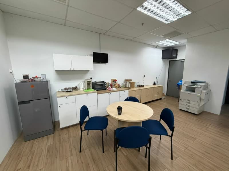 Office for Rent in Kampung Kerinchi (Bangsar South) (Kuala Lumpur) - Clarisse T - Kitchen - PropertyGuru.com.my