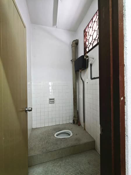 Rumah Teres 2 Tingkat untuk Disewa di Taman Bukit Indah (Bukit Mertajam) - Jie Ying - Bathroom - PropertyGuru.com.my