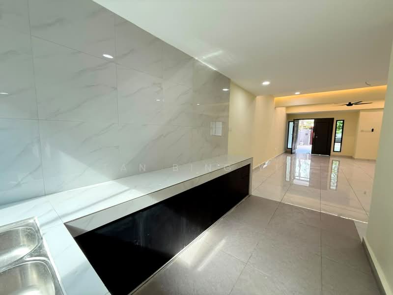 2-storey Terraced House for Sale in Taman Skudai Baru (Skudai) - Tan Bing Yi - Kitchen - PropertyGuru.com.my