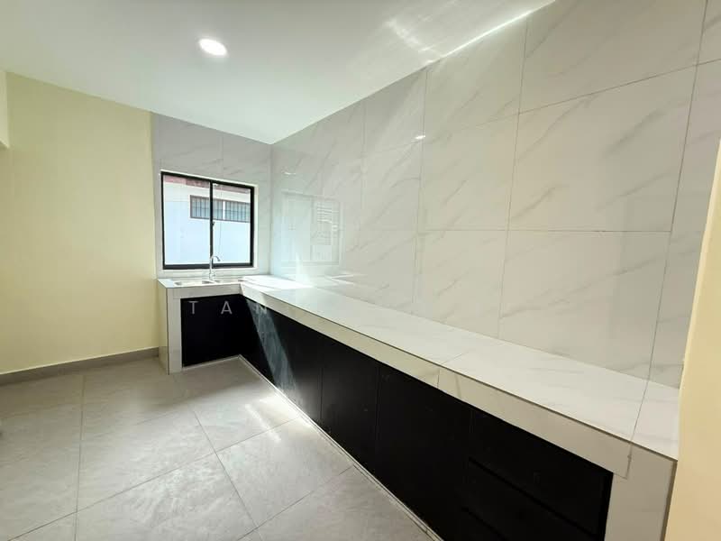 2-storey Terraced House for Sale in Taman Skudai Baru (Skudai) - Tan Bing Yi - Kitchen - PropertyGuru.com.my