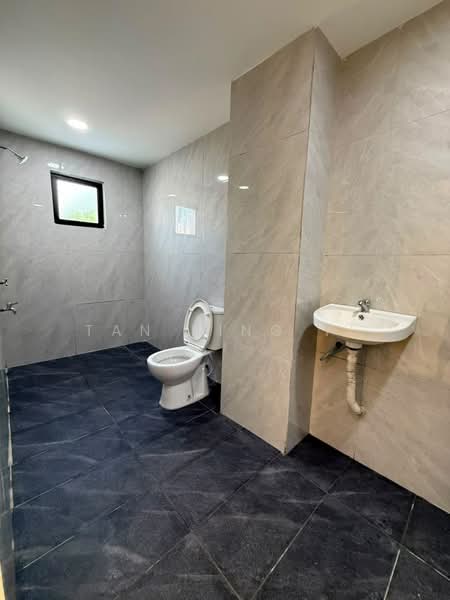 2-storey Terraced House for Sale in Taman Skudai Baru (Skudai) - Tan Bing Yi - Bathroom - PropertyGuru.com.my