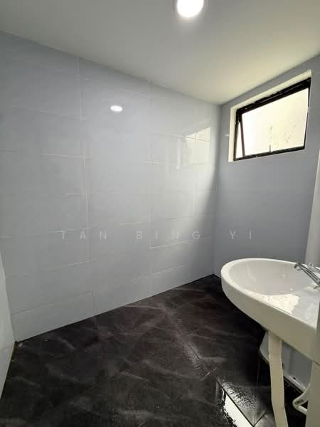 2-storey Terraced House for Sale in Taman Skudai Baru (Skudai) - Tan Bing Yi - Bathroom - PropertyGuru.com.my