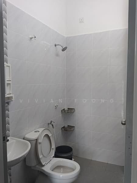 Terraced House for Rent in Ipoh (Perak) - Vivian Foong - Bathroom - PropertyGuru.com.my