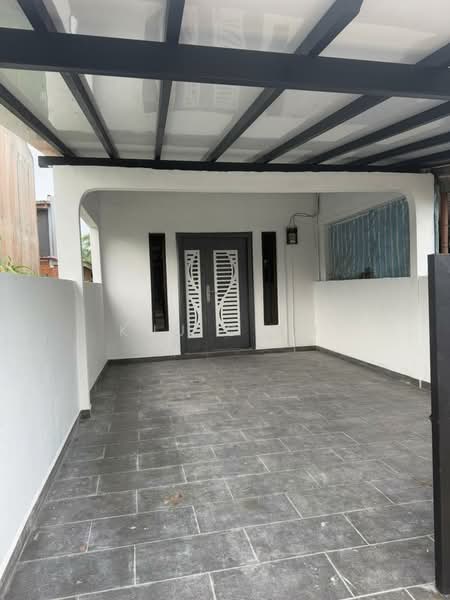 Rumah Teres 2 Tingkat untuk Dijual di Taman Nora (Ulu Tiram) - Kuu Chin - Exterior - PropertyGuru.com.my