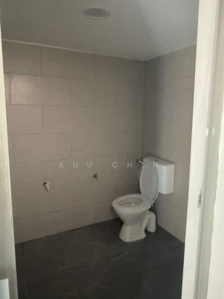Rumah Teres 2 Tingkat untuk Dijual di Taman Nora (Ulu Tiram) - Kuu Chin - Bathroom - PropertyGuru.com.my