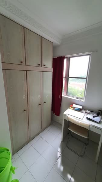 Kondominium untuk Dijual di Pantai Hillpark 2 - Ruby Lim - Bedroom - PropertyGuru.com.my