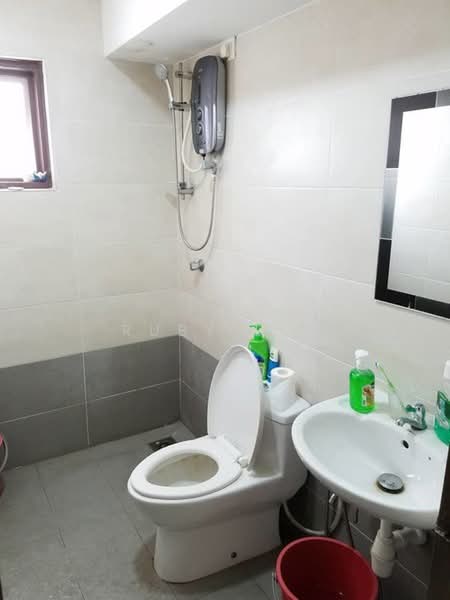 Kondominium untuk Dijual di Pantai Hillpark 2 - Ruby Lim - Bathroom - PropertyGuru.com.my