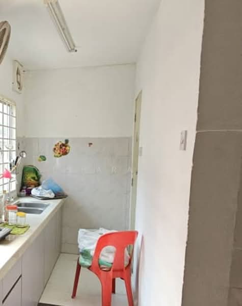 2.5-storey Terraced House for Sale in Mahkota Cheras (Cheras) - Esharani . - Kitchen - PropertyGuru.com.my